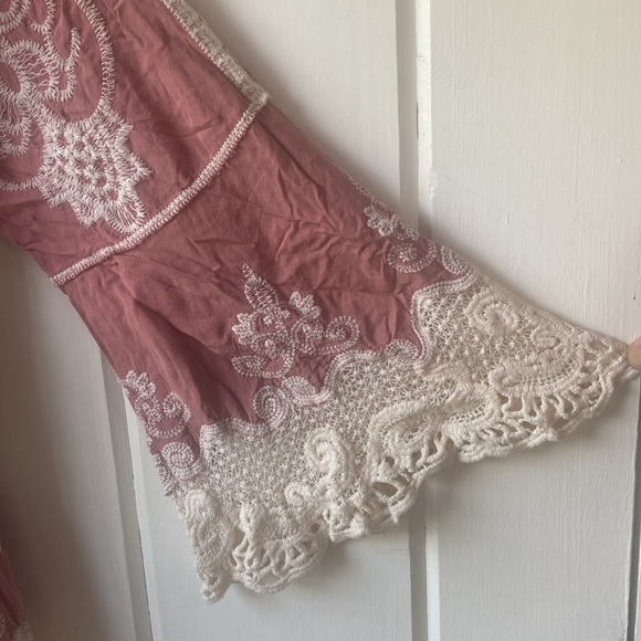 Democracy Beautiful embroidered top - Picture 4 of 8